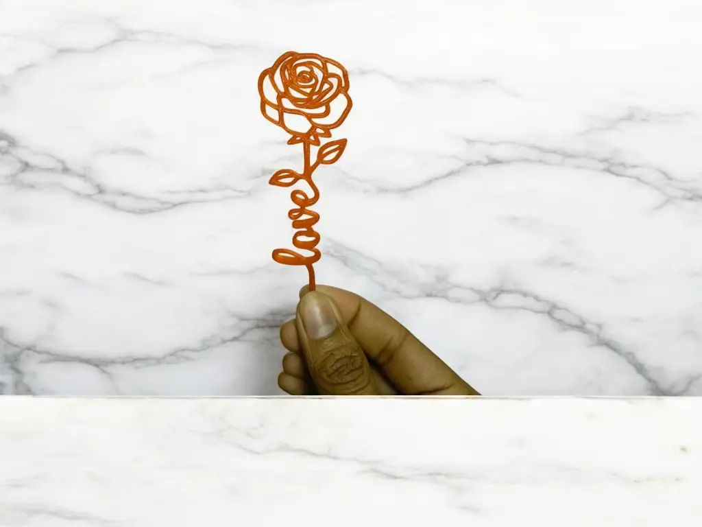 rose1-Photoroom.webp